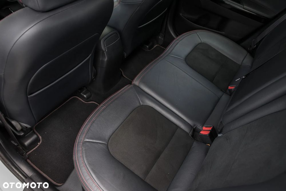 Kia Ceed 1.6 T-GDI GT - 28