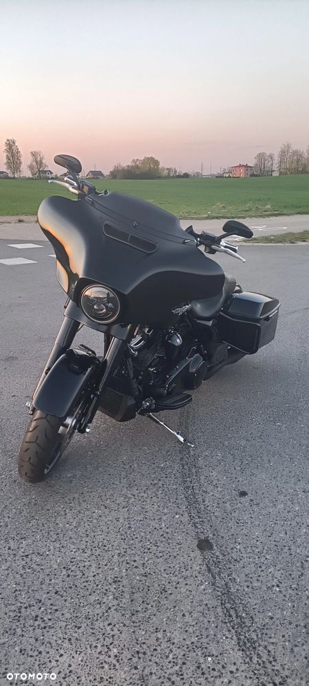 Harley-Davidson Touring Street Glide - 2
