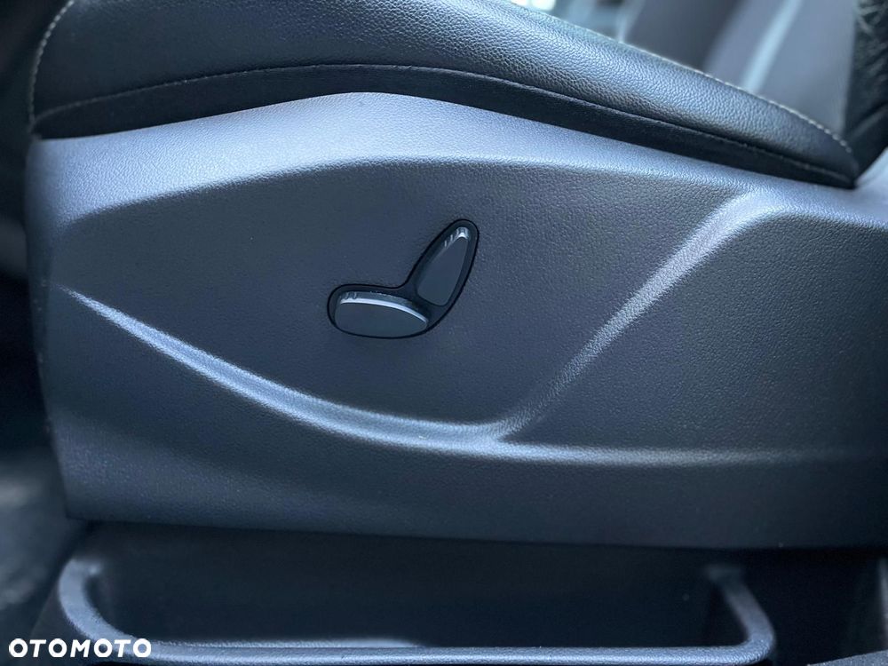 Ford Grand C-MAX - 9