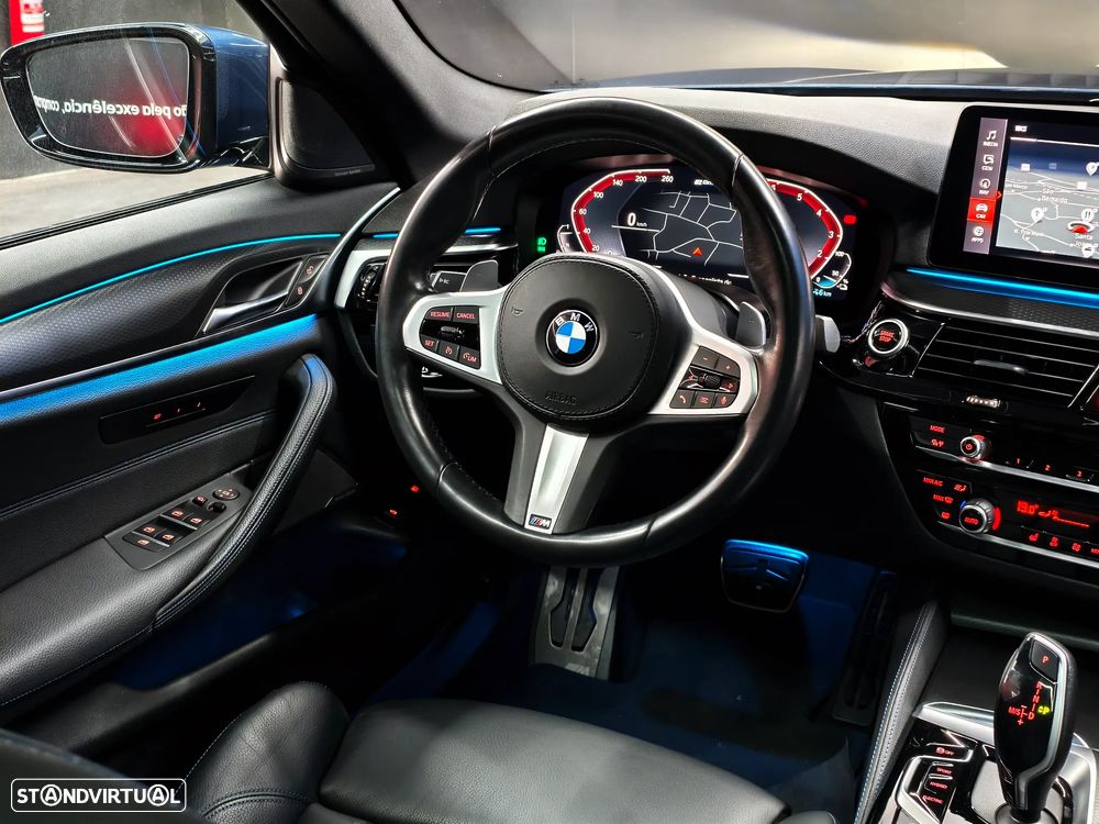 BMW 530 e Pack M - 34