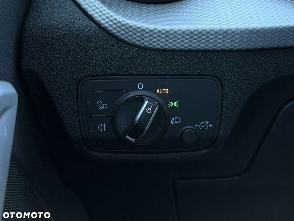 Audi Q2 35 TFSI S tronic S line - 32