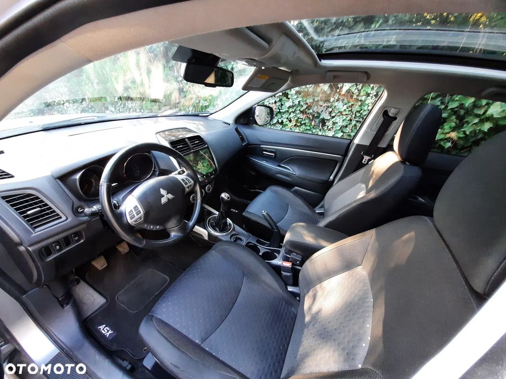 Mitsubishi ASX - 10