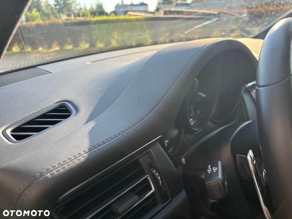 Porsche Macan T - 8