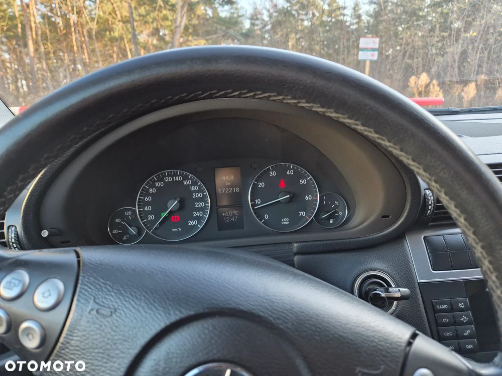 Mercedes-Benz Klasa C 180 Kompressor - 16