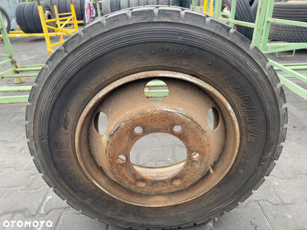 Kompletne koło, felga, opona Bridgestone 205/75 R17,5 - 1
