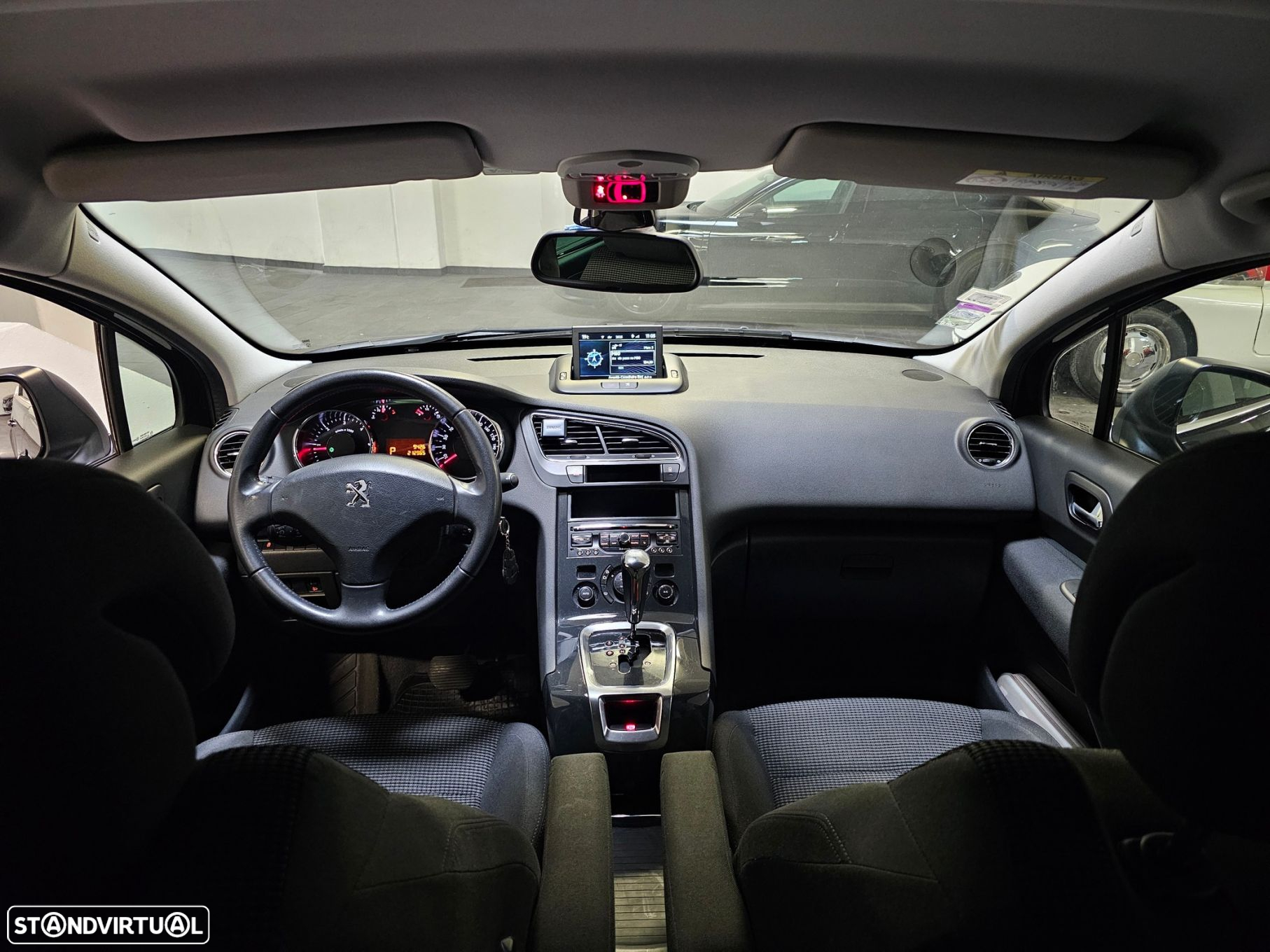 Peugeot 5008 1.6 BlueHDi Style EAT6 - 12