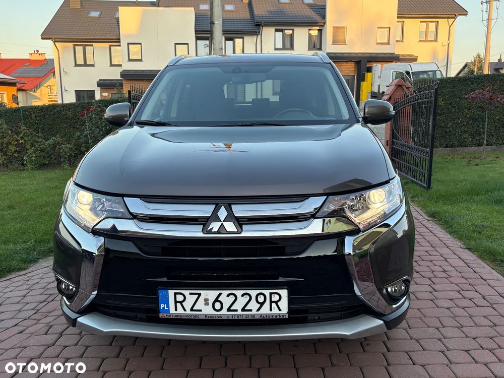 Mitsubishi Outlander 2.0 Instyle + 4WD CVT - 6