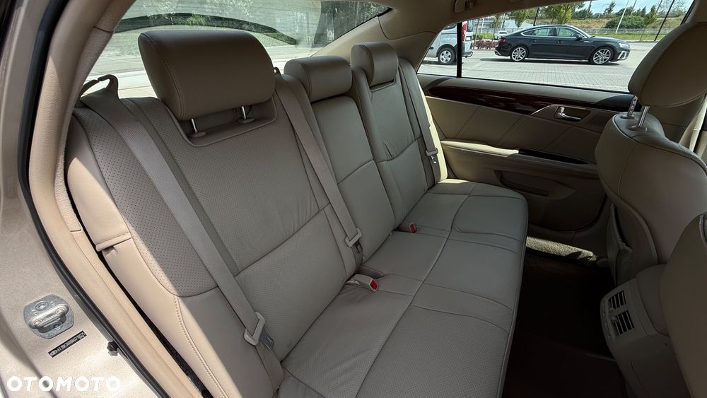Toyota Avalon 3.5 Limited - 11