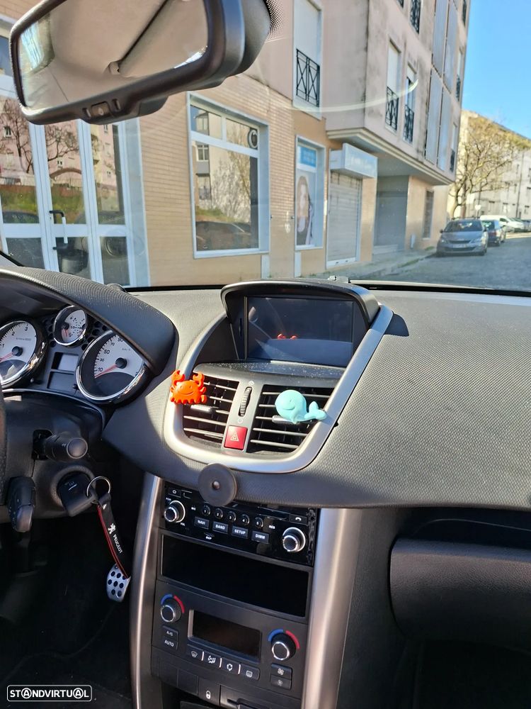 Peugeot 207 CC 1.6 HDi FAP - 11