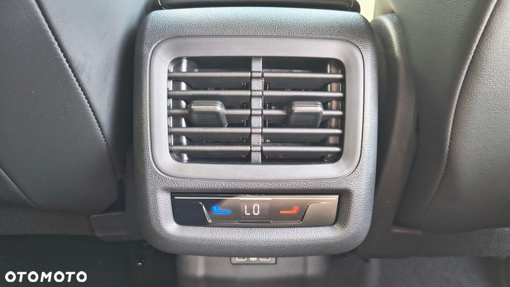 Volkswagen T-Roc - 35