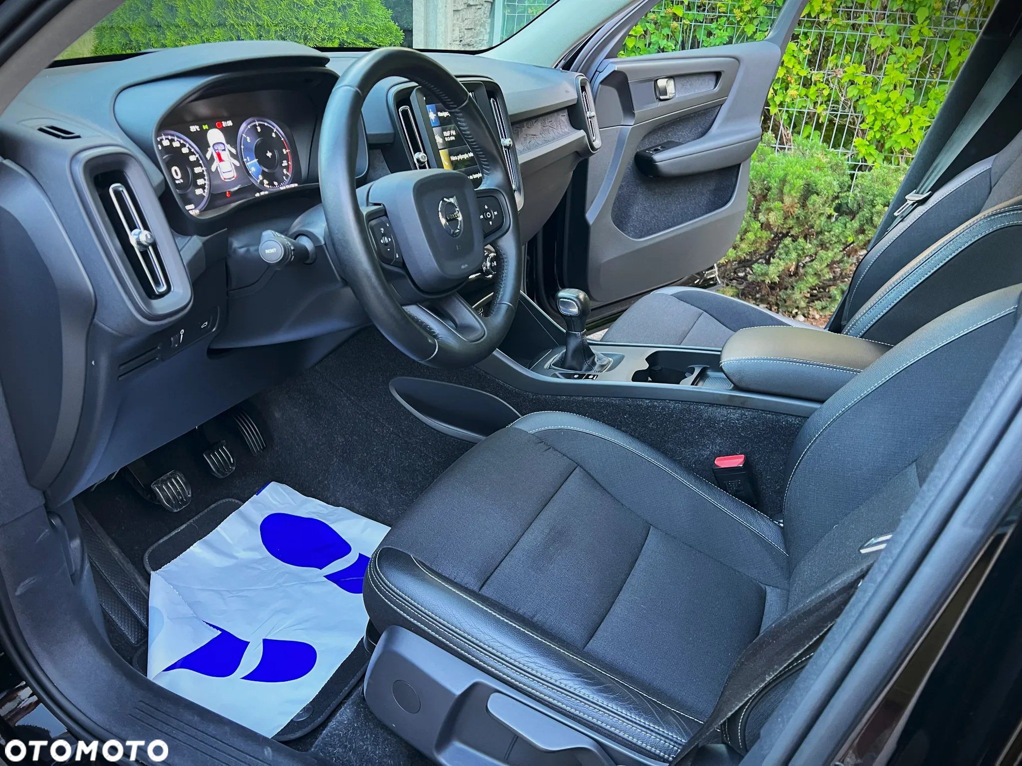 Volvo XC 40 D3 SCR Momentum - 32