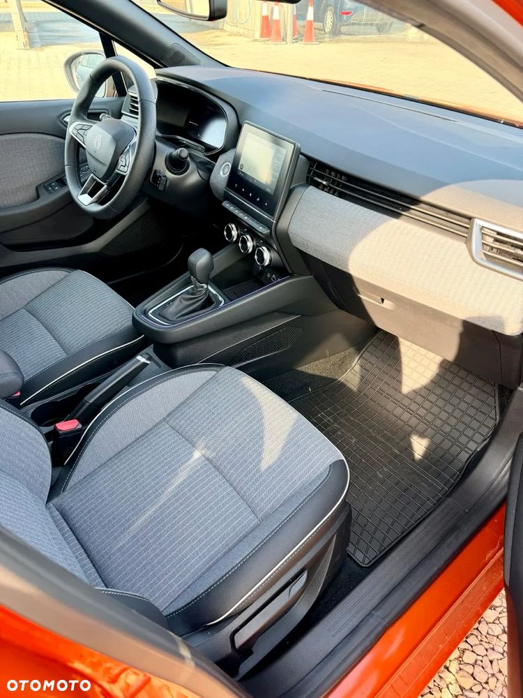 Renault Clio 1.0 TCe Techno Xtronic - 11