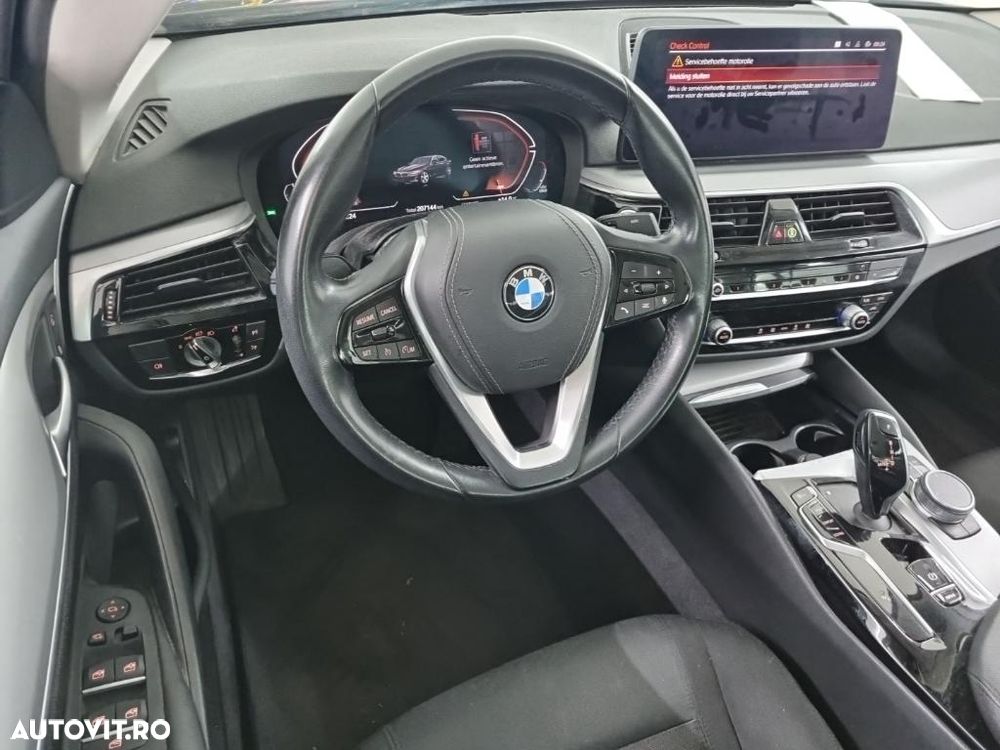 BMW Seria 5 520d - 5