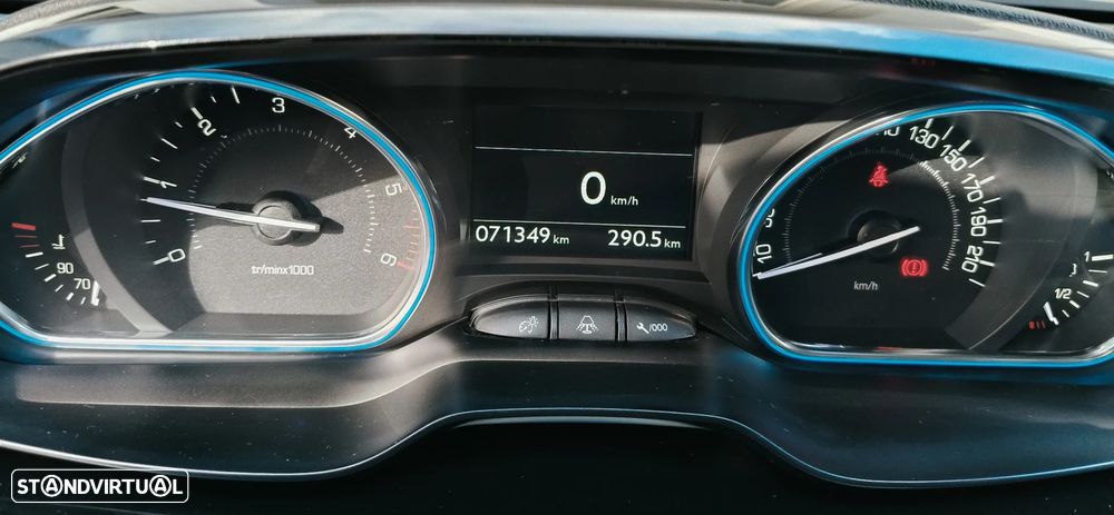 Peugeot 2008 1.6 BlueHDi Allure - 15