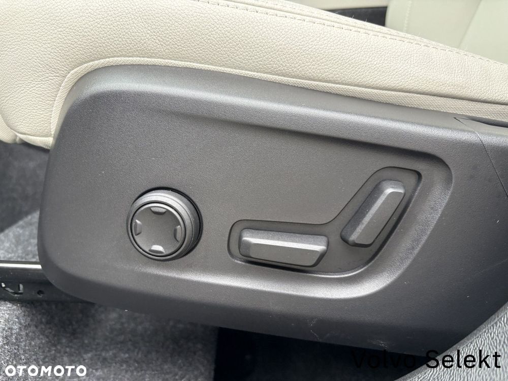 Volvo XC 40 - 11