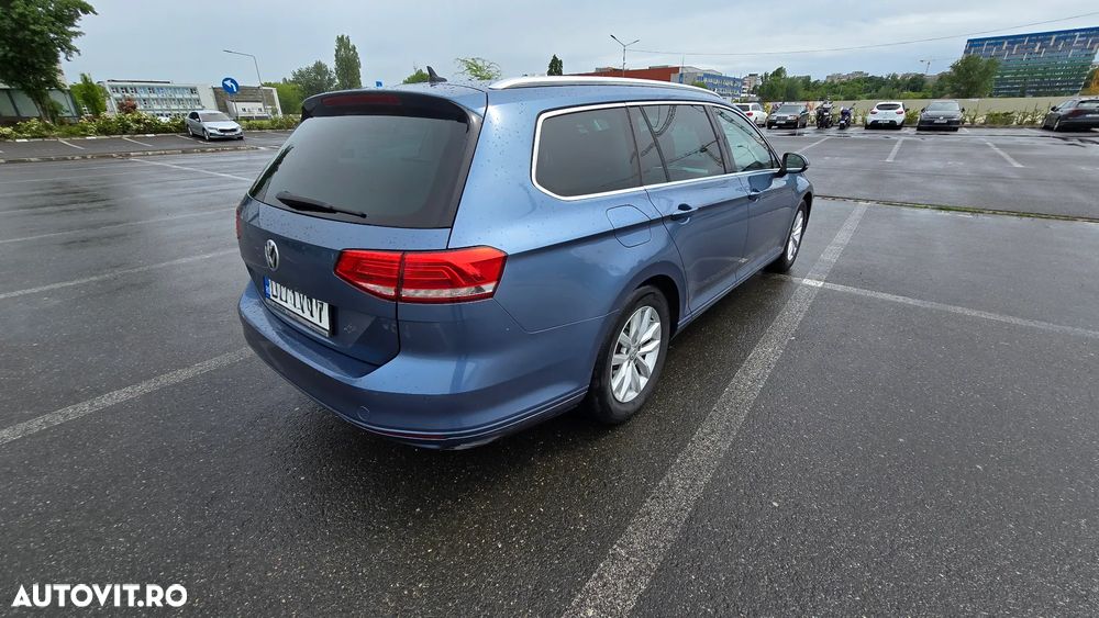 Volkswagen Passat - 4
