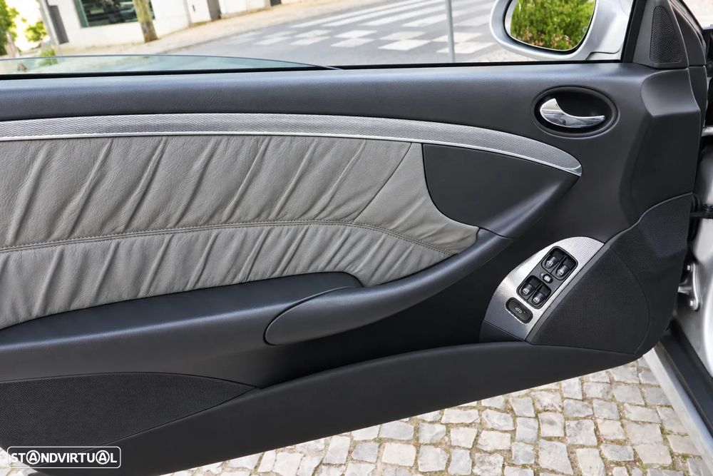 Mercedes-Benz CLK 200 Kompressor Cabrio Avantgarde Aut. - 33