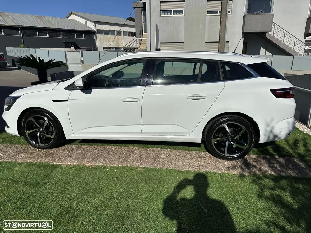Renault Mégane Sport Tourer - 18