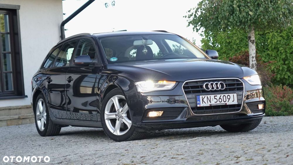 Audi A4 Avant 2012 photo 3