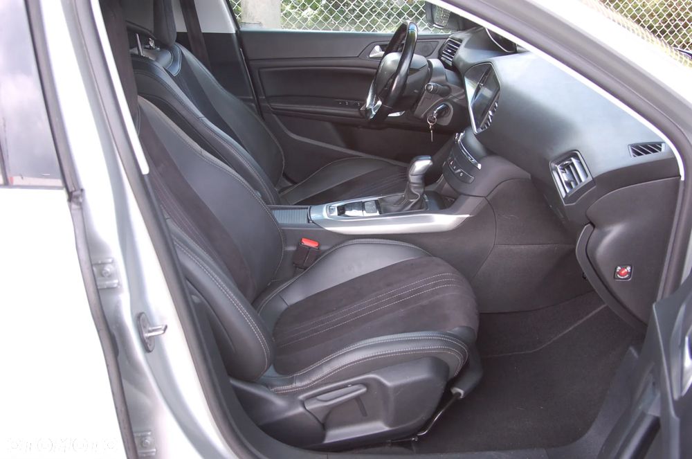Peugeot 308 BlueHDi FAP 120 EAT6 Stop&Start Allure - 31