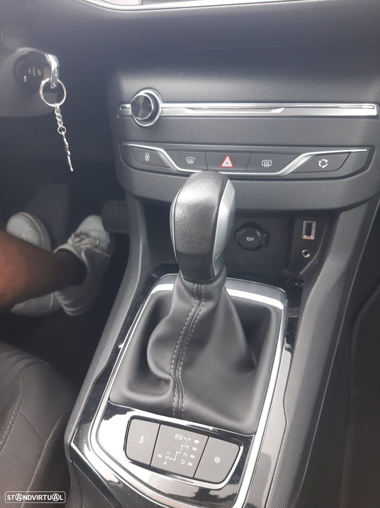 Peugeot 308 BlueHDi FAP 120 EAT6 Stop & Start Active - 9