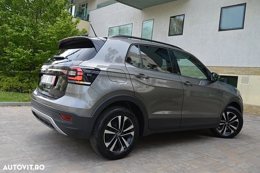 Volkswagen T-Cross 1.6 TDI DSG Life - 25