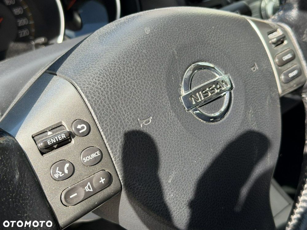 Nissan Tiida - 10