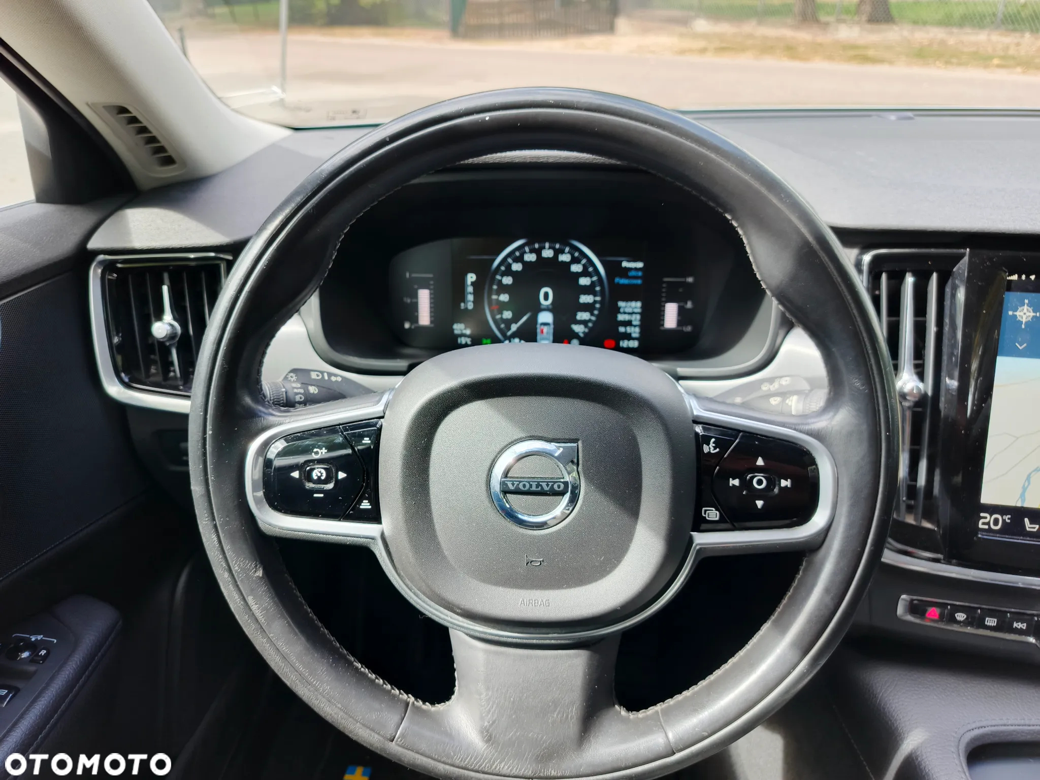 Volvo V90 D5 AWD Momentum - 12