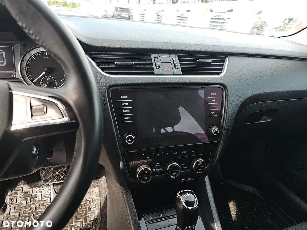 Skoda Octavia 2.0 TDI Style DSG - 15
