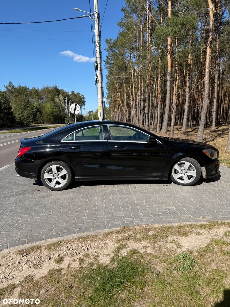 Mercedes-Benz CLA 250 4Matic 7G-DCT Sport - 3