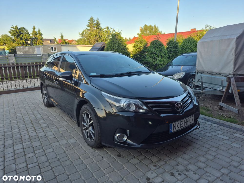 Toyota Avensis 1.8 Premium EU5 - 1