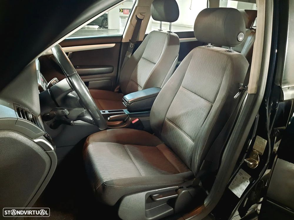 Audi A4 Avant 2.0 TDI multitronic - 6