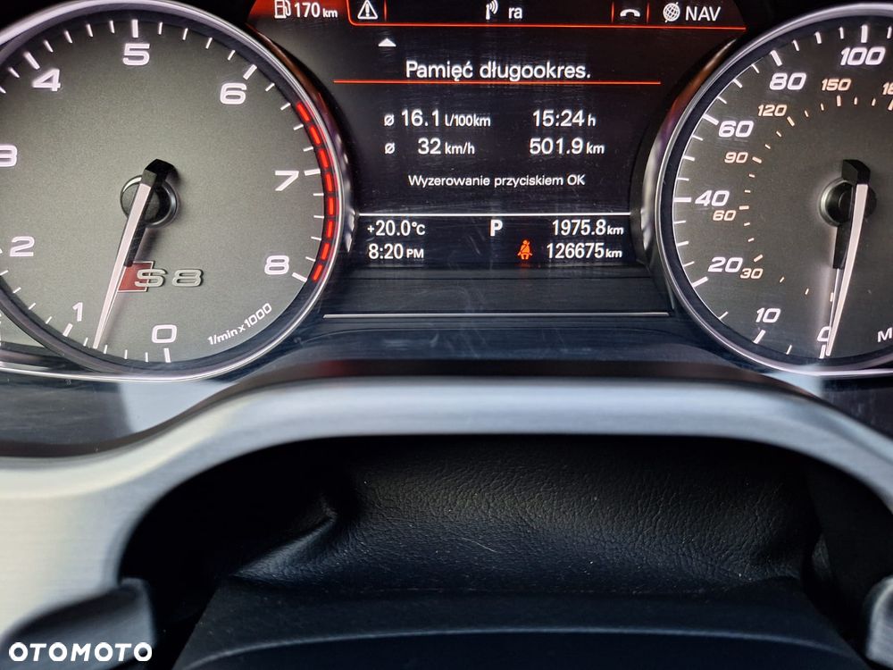 Audi S8 - 15
