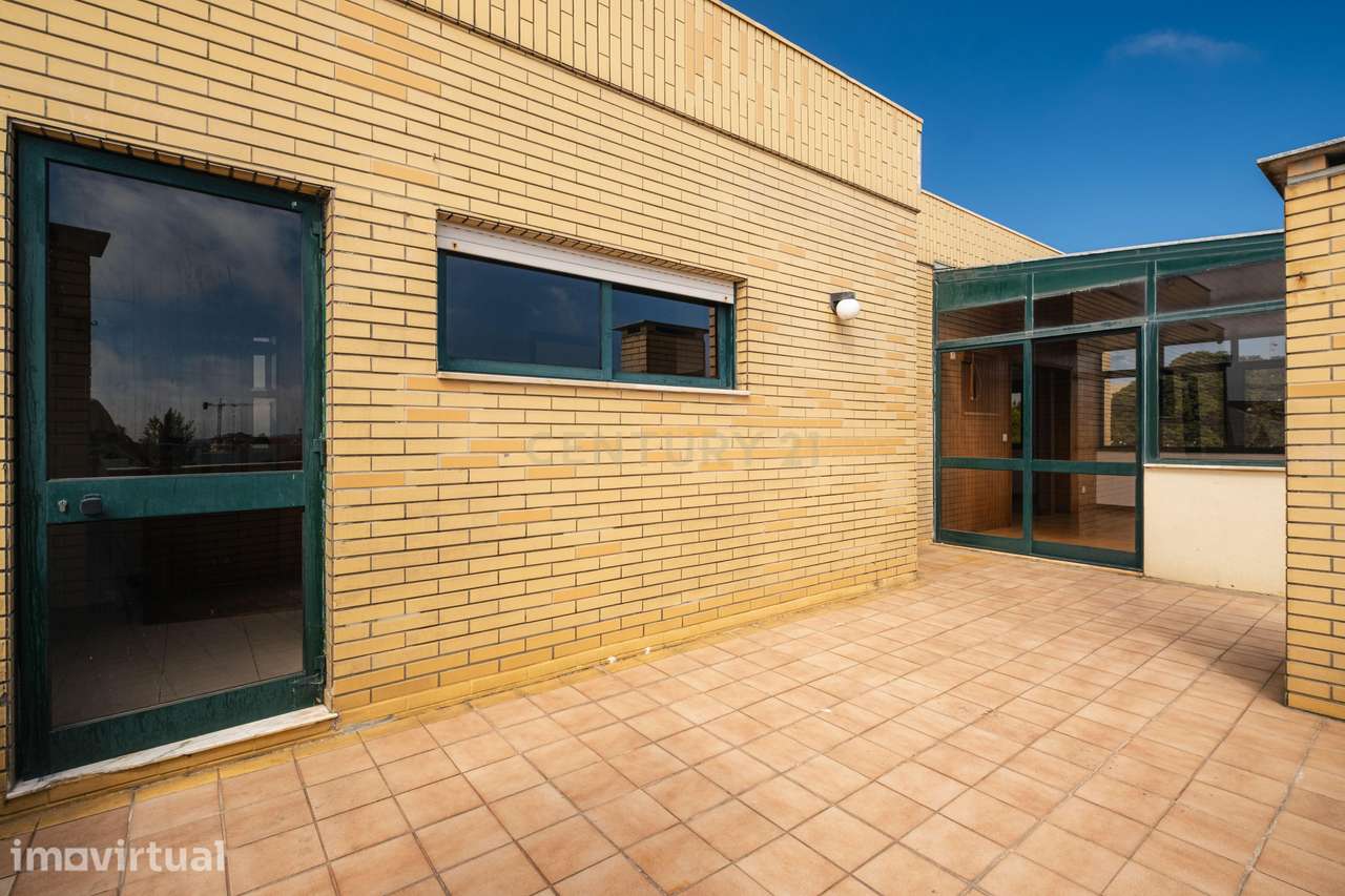 Apartamento T3 com Terraço, Vista Mar e Garagem Box em Arcozelo – Vila - Grande imagem: 4/33