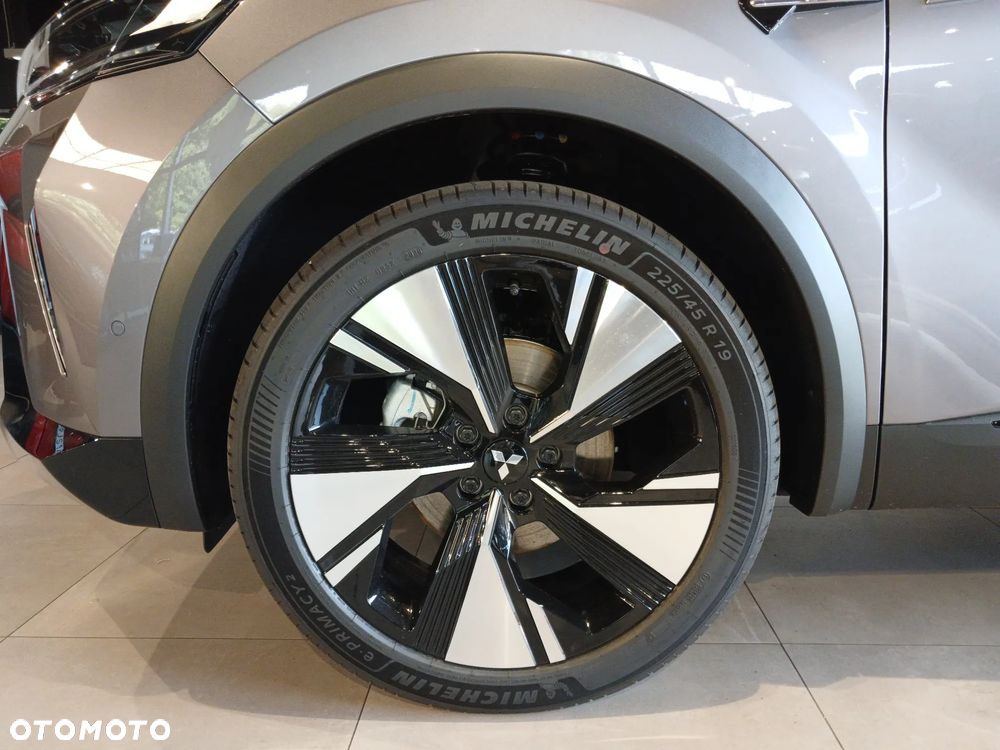 Mitsubishi Grandis 1.8 Hybrid Intense Style Cold - 8