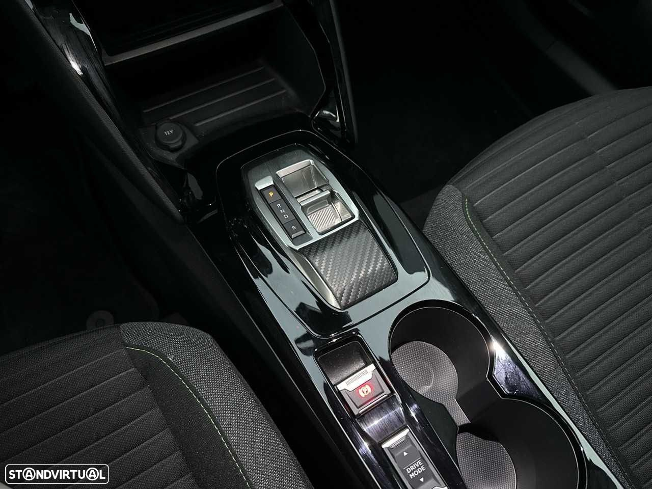 Peugeot e-2008 54 kWh Active - 17