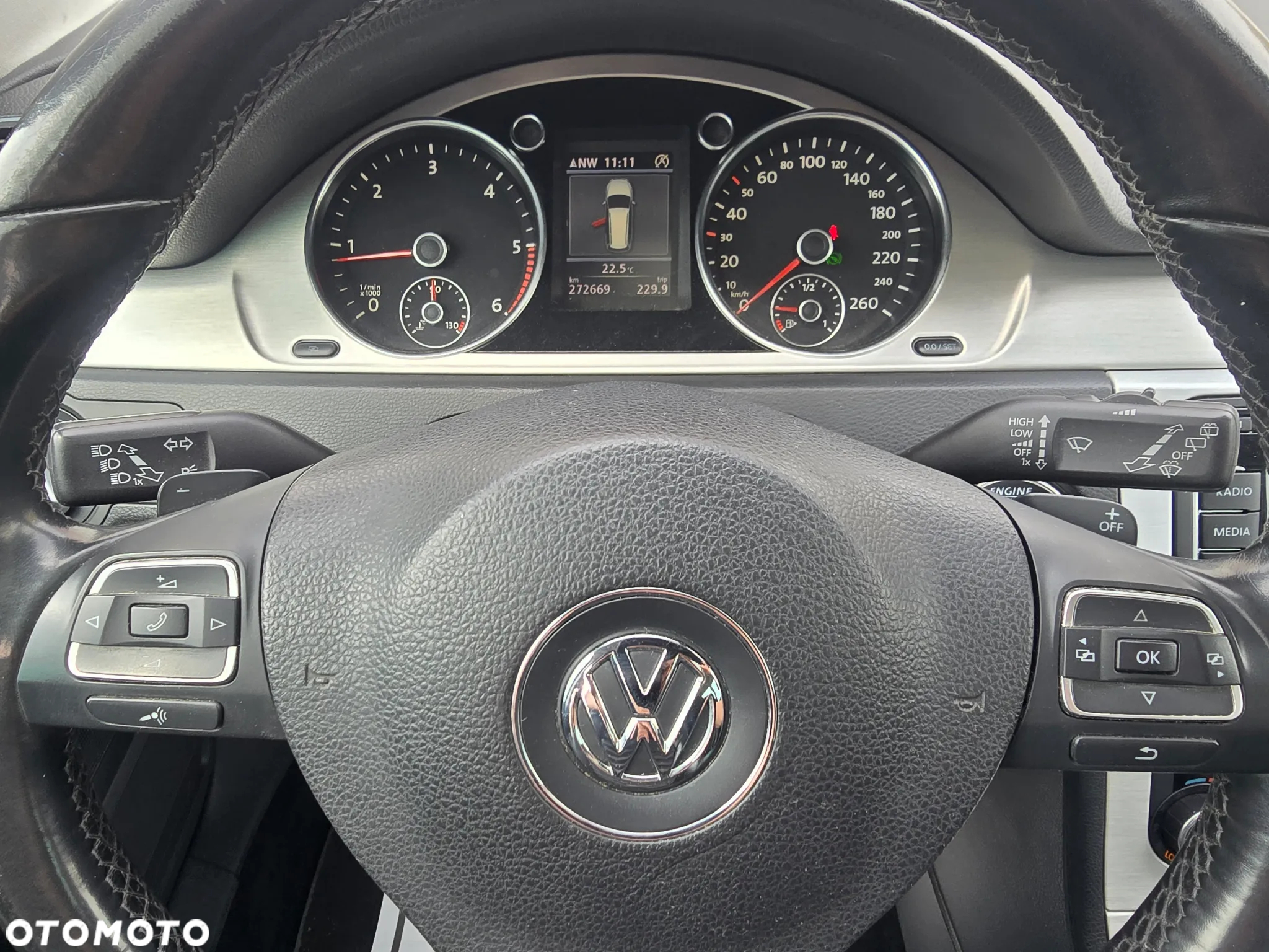Volkswagen Passat 2.0 TDI Highline DSG - 9