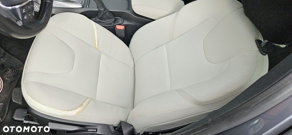 VOLVO V40 II 12 - 16 2.0 D5204T6 - HAK HOLOWNICZY BELKA KULA - 20