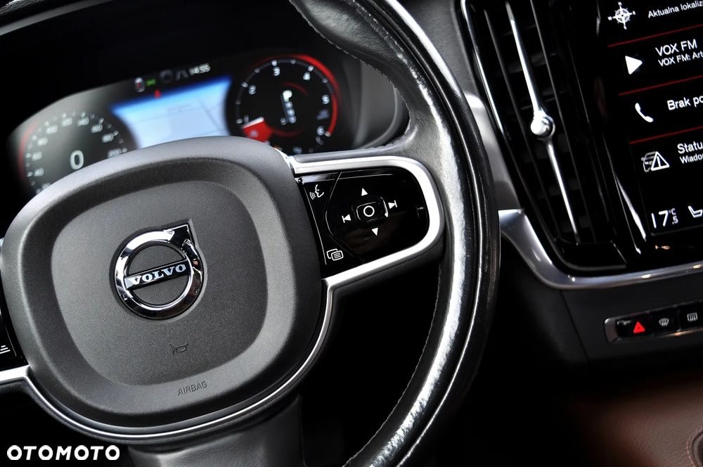Volvo V90 D4 SCR Momentum Pro - 37
