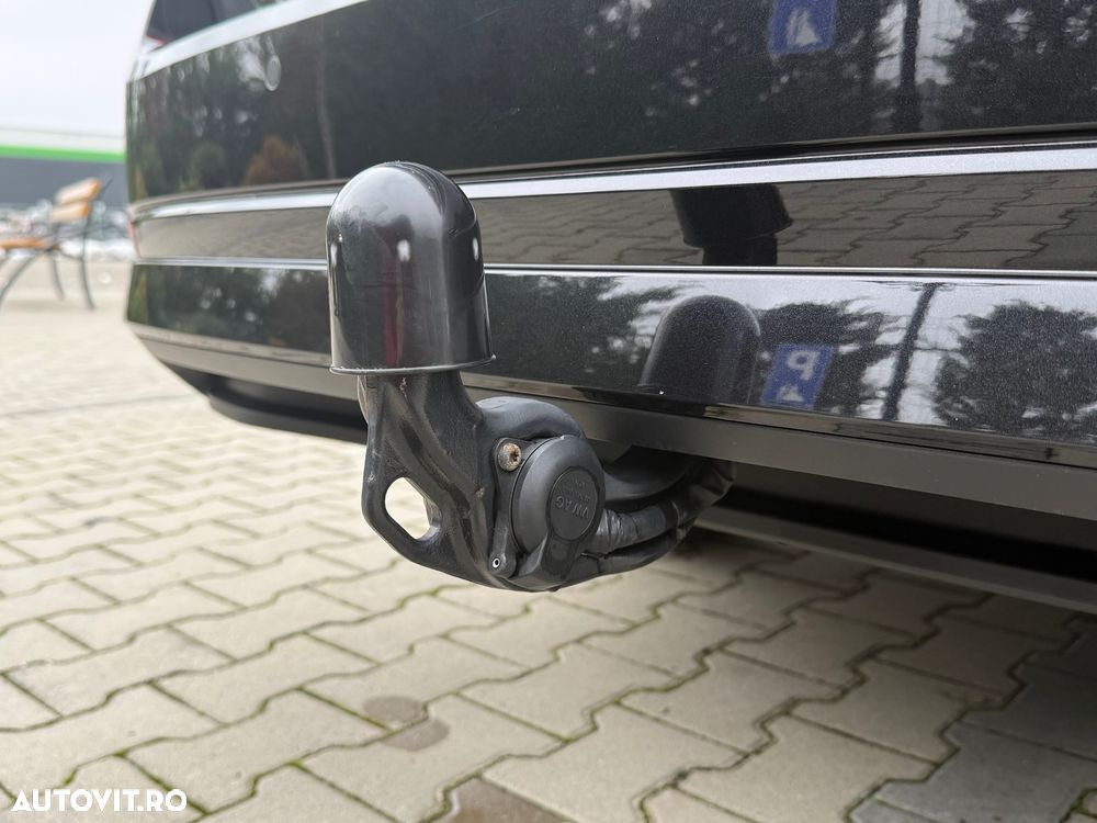 Skoda Octavia Combi 2.0 TDI DSG Premium Edition - 39