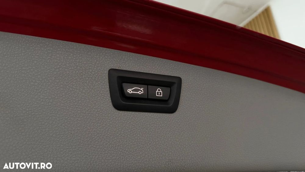 BMW Seria 3 316i Touring - 28