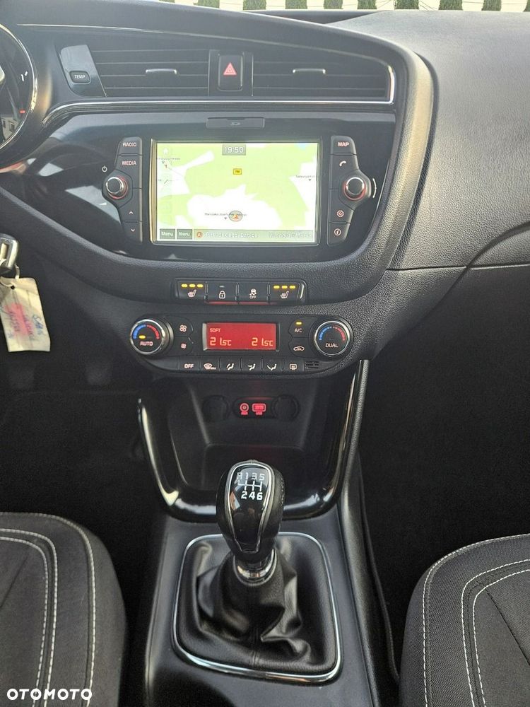 Kia Ceed 1.6 GDI ISG Dream-Team Edition - 30