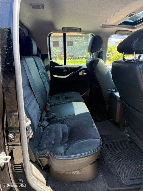 Nissan Navara 3.0 dCi V6 CD LE AT 4WD - 5