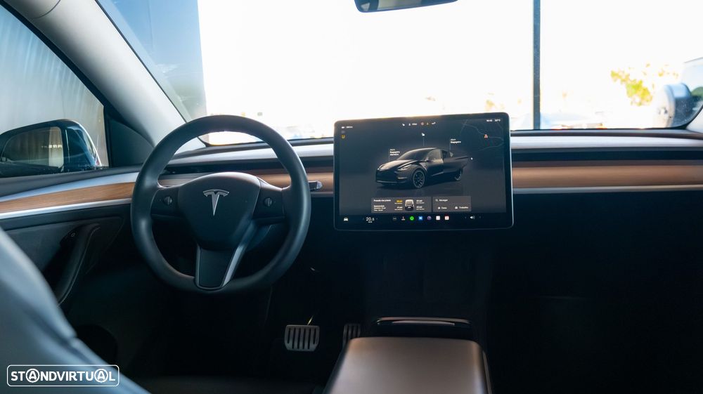 Tesla Model Y Performance Tração Integral - 17