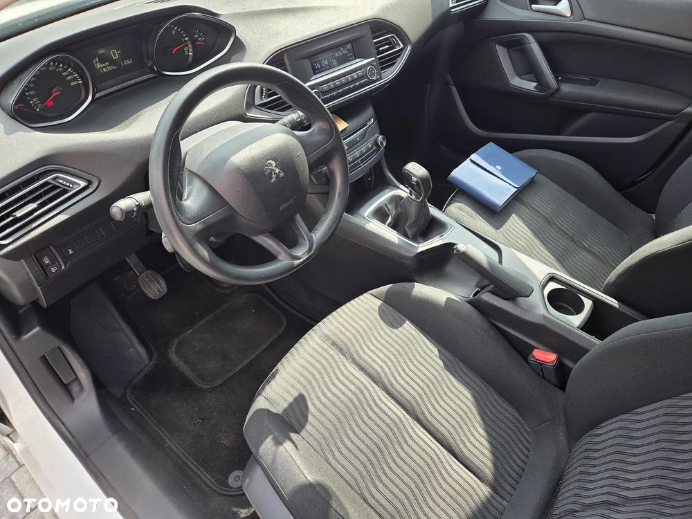 Peugeot 308 1.6 BlueHDi Style S&S - 11