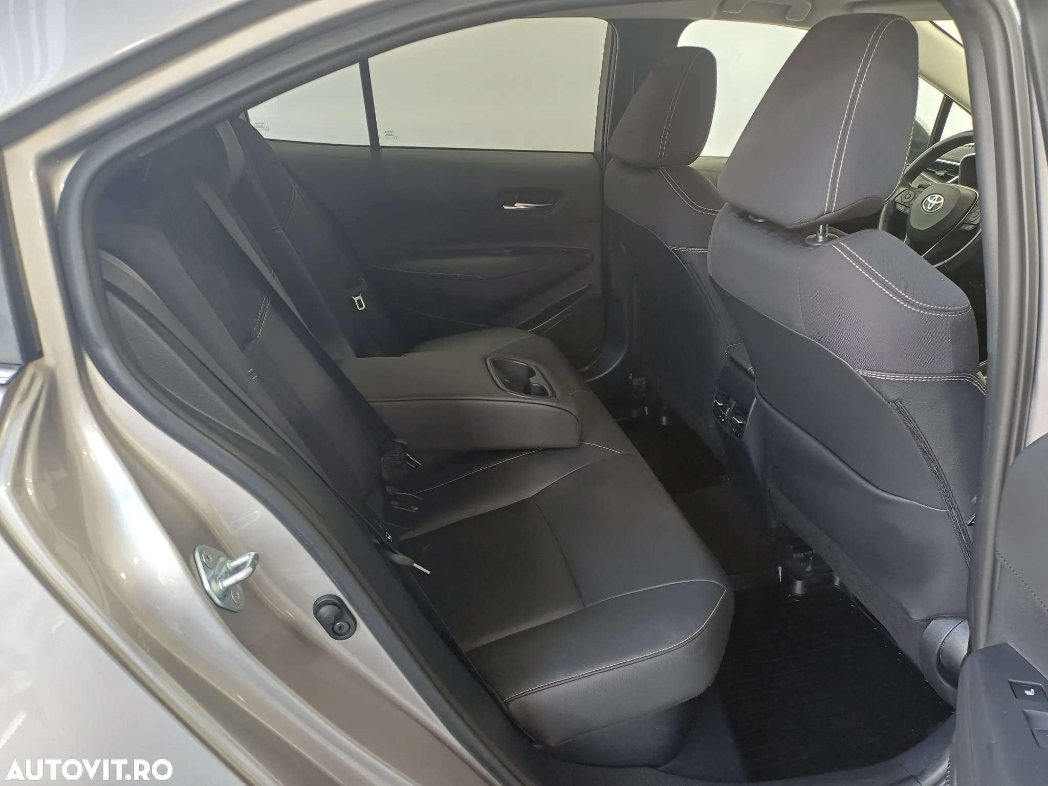 Toyota Corolla Sedan 1.8 HSD Dynamic - 24