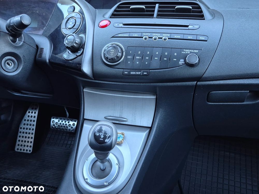 Honda Civic 1.8 Executive - 14