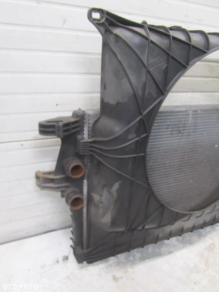 iveco daily 14-.2.3 hpi chłodnica wody-obudowa chłodnic - 3