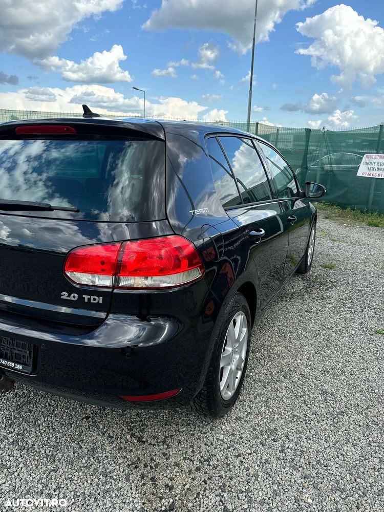 Volkswagen Golf - 10