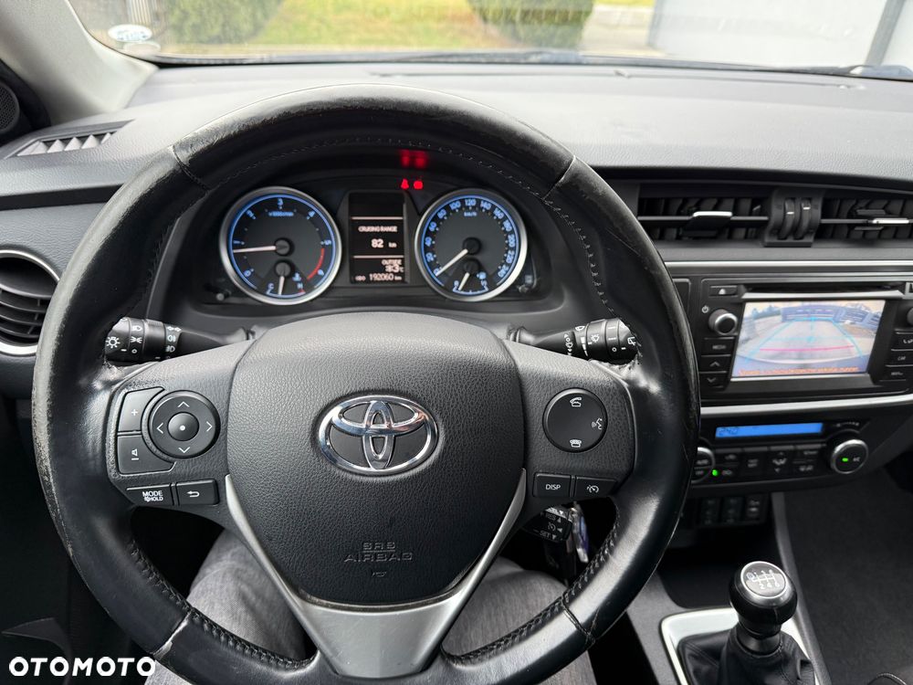 Toyota Auris 2.0 D-4D Prestige - 21